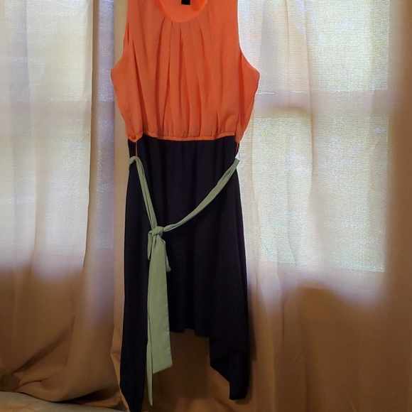 Color Block Spring Dress - Picture 6 of 7